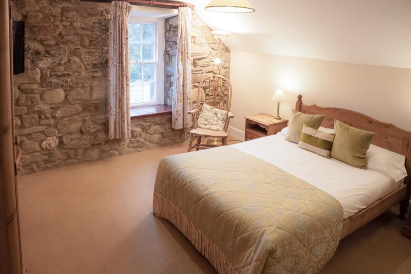 Gellifawr Woodland Retreat Hotell Pontfaen Rum bild